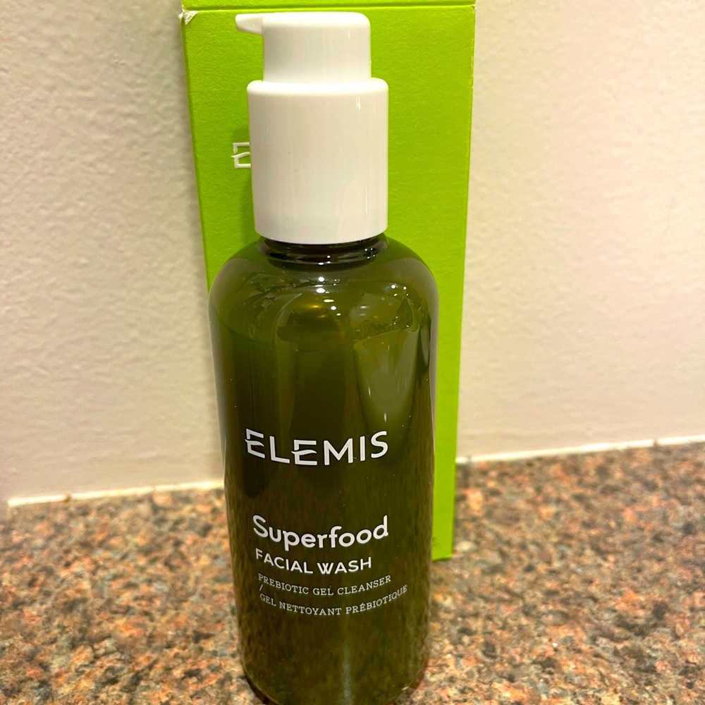 COPY - Elemis Superfood Facial Wash